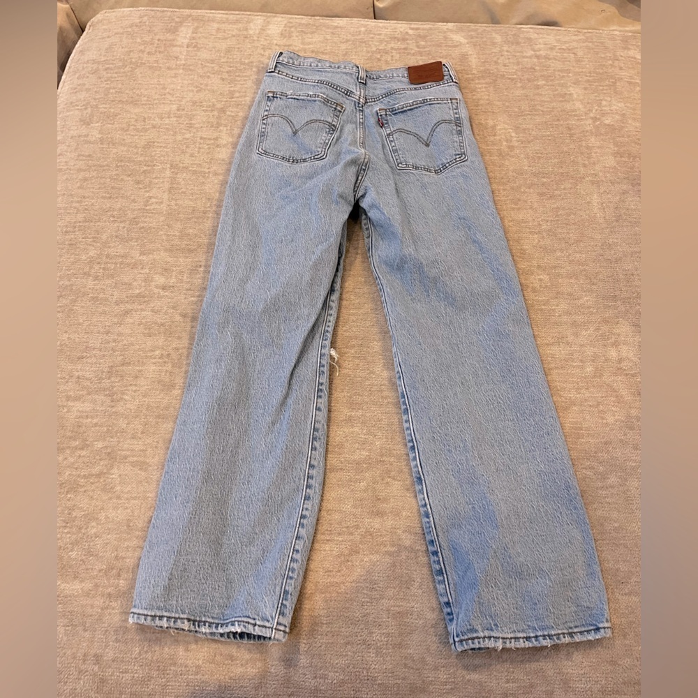 X REVOLVE Ribcage Straight Ankle in Jazz Time
LEVI'S
Color:Jazz Time
Size 29 - Picture 7 of 7